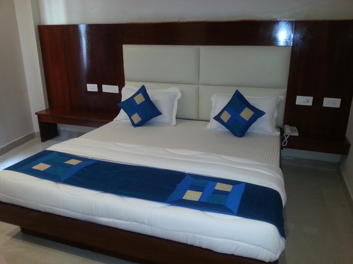 Hotel Sapphire New Delhi Eksteriør billede