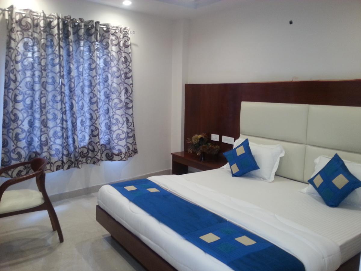 Hotel Sapphire New Delhi Eksteriør billede