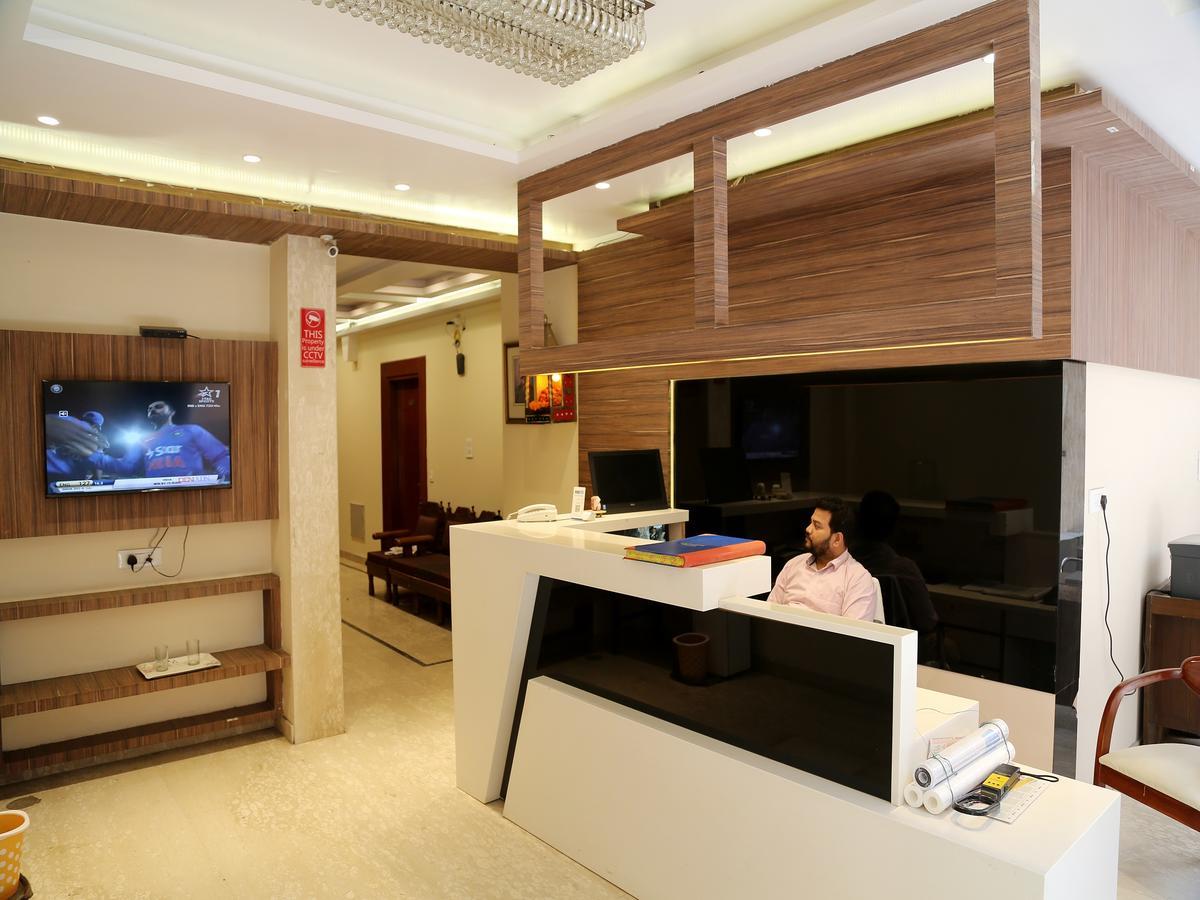 Hotel Sapphire New Delhi Eksteriør billede