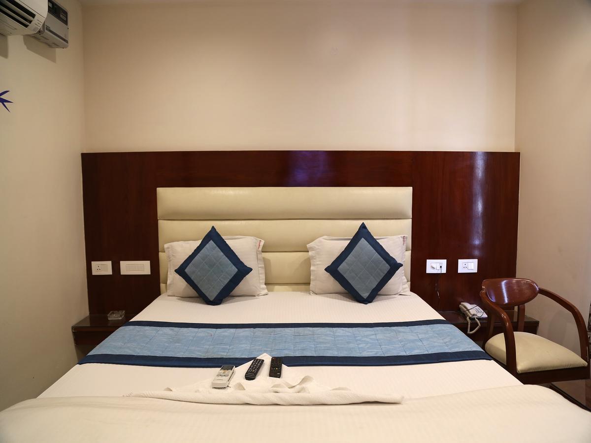 Hotel Sapphire New Delhi Eksteriør billede